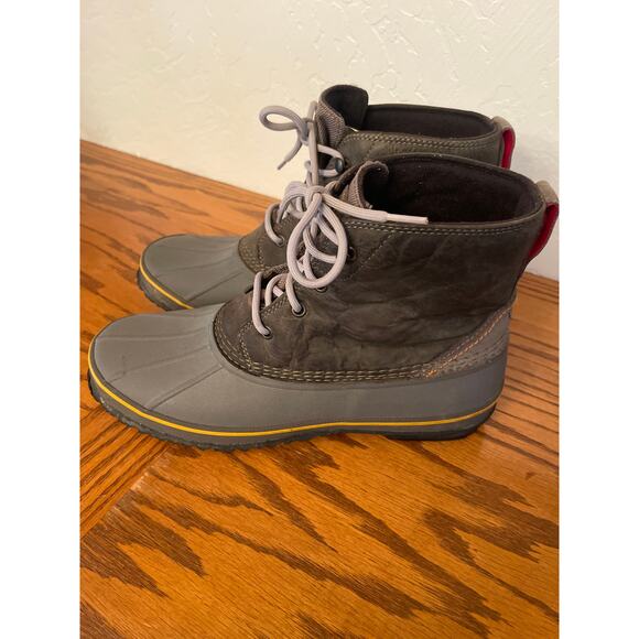 UGG Zetik Men\'s Boots Grey Leather Waterproof Winter Duck Snow 11